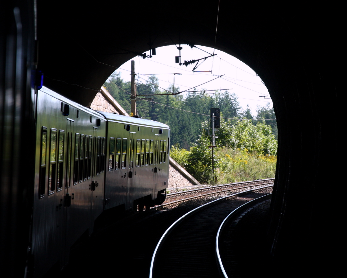 Raus aus dem Steinauer - Tunnel ......