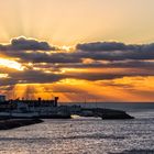 RAYOS DE LUZ SOBRE RADAZUL