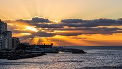 RAYOS DE LUZ SOBRE RADAZUL