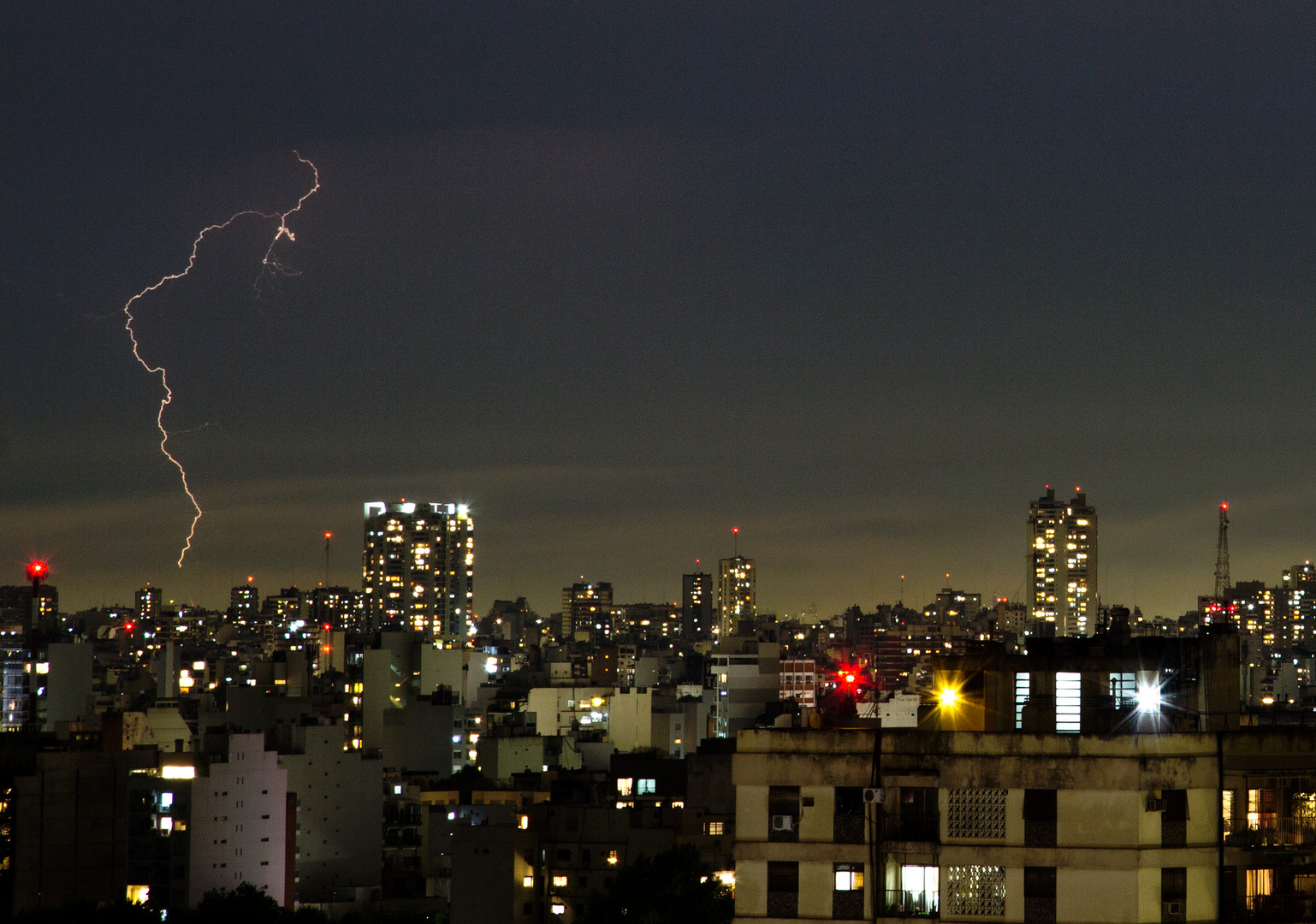 Rayos y centellas 4