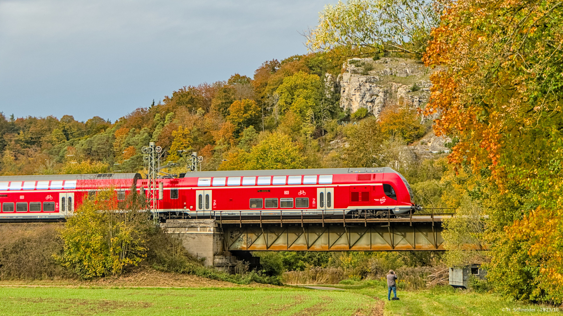 RB 16 auf der Altmühlbrücke