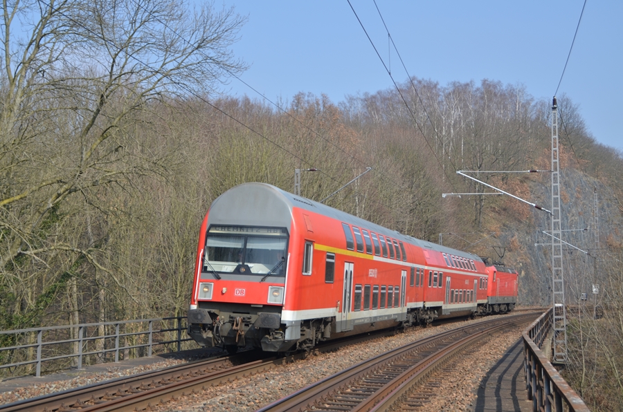 RB von Elsterwerda nach Chemnitz kurz vor dem Haltepunkt Steina
