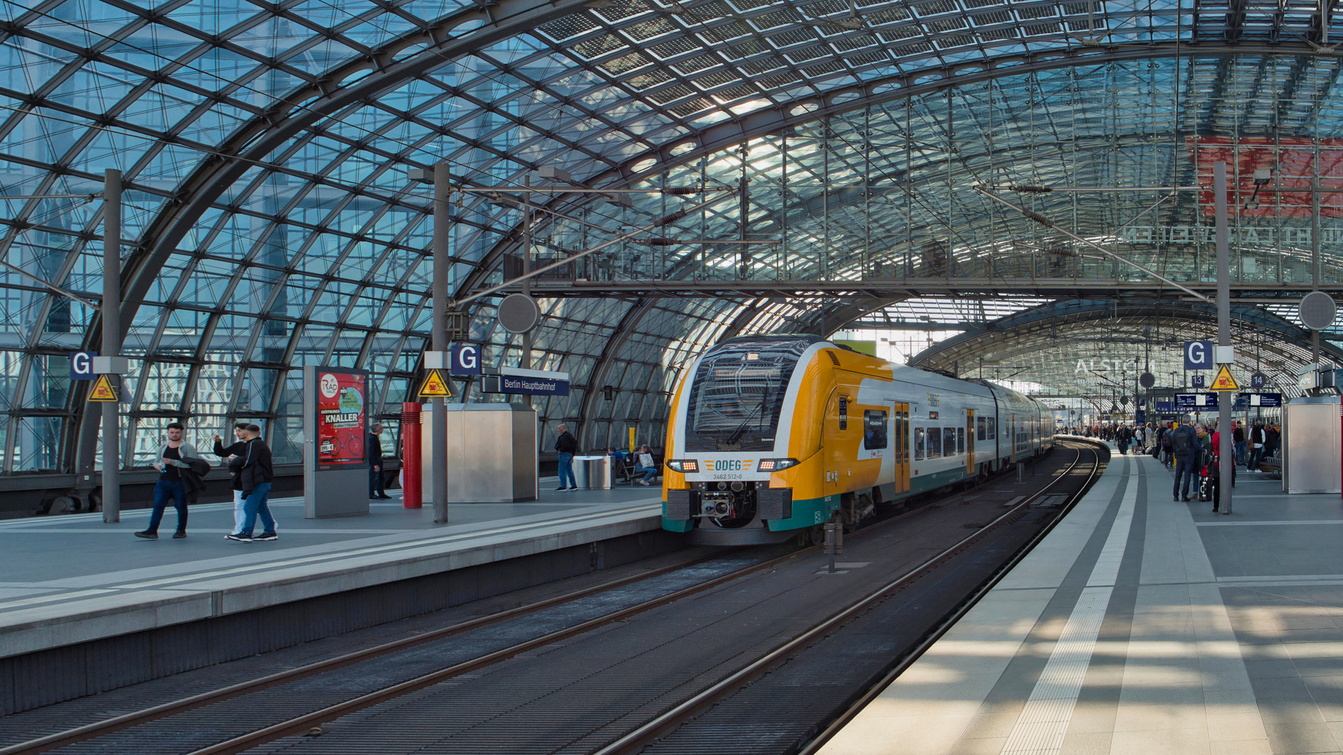 RE 1 im Berliner Hauptbahnhof