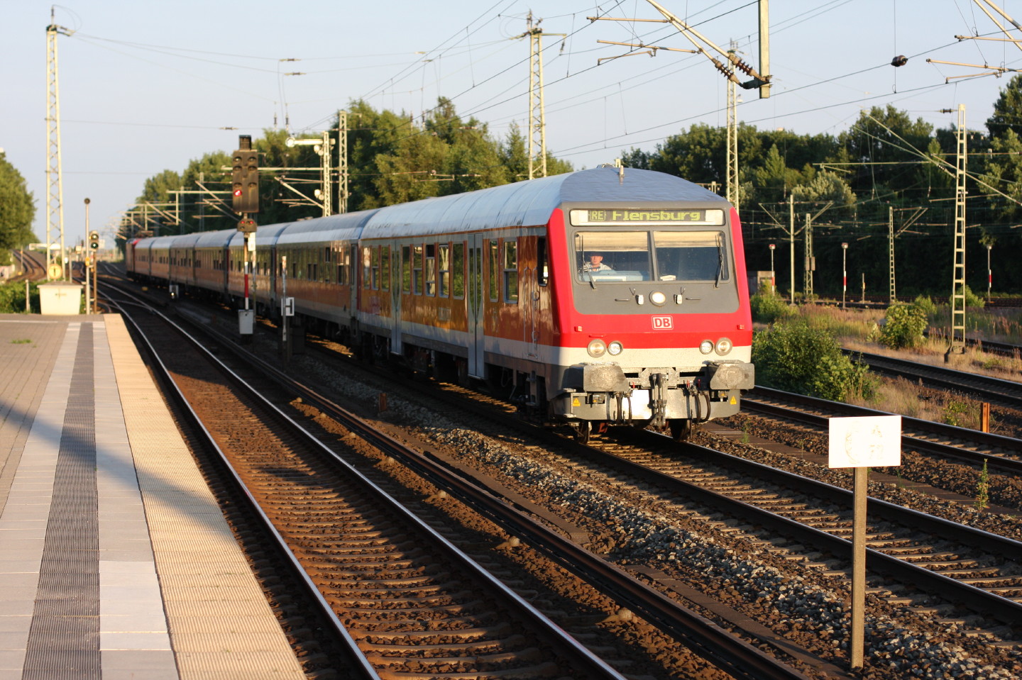 RE Flensburg in Hamburg-Elbgaustrasse