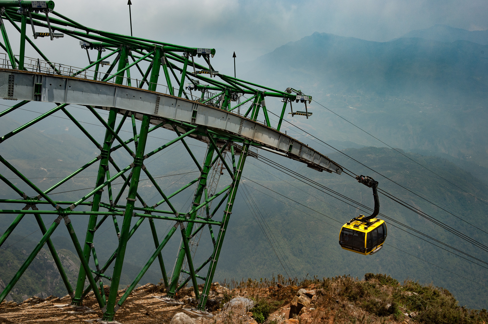 Reach the top station of Fansipan Legend