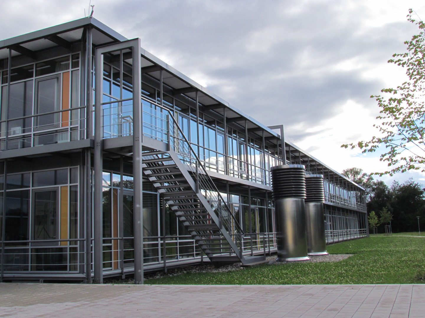 Realschule Kaufering Foto & Bild | architektur, stahlbau ...