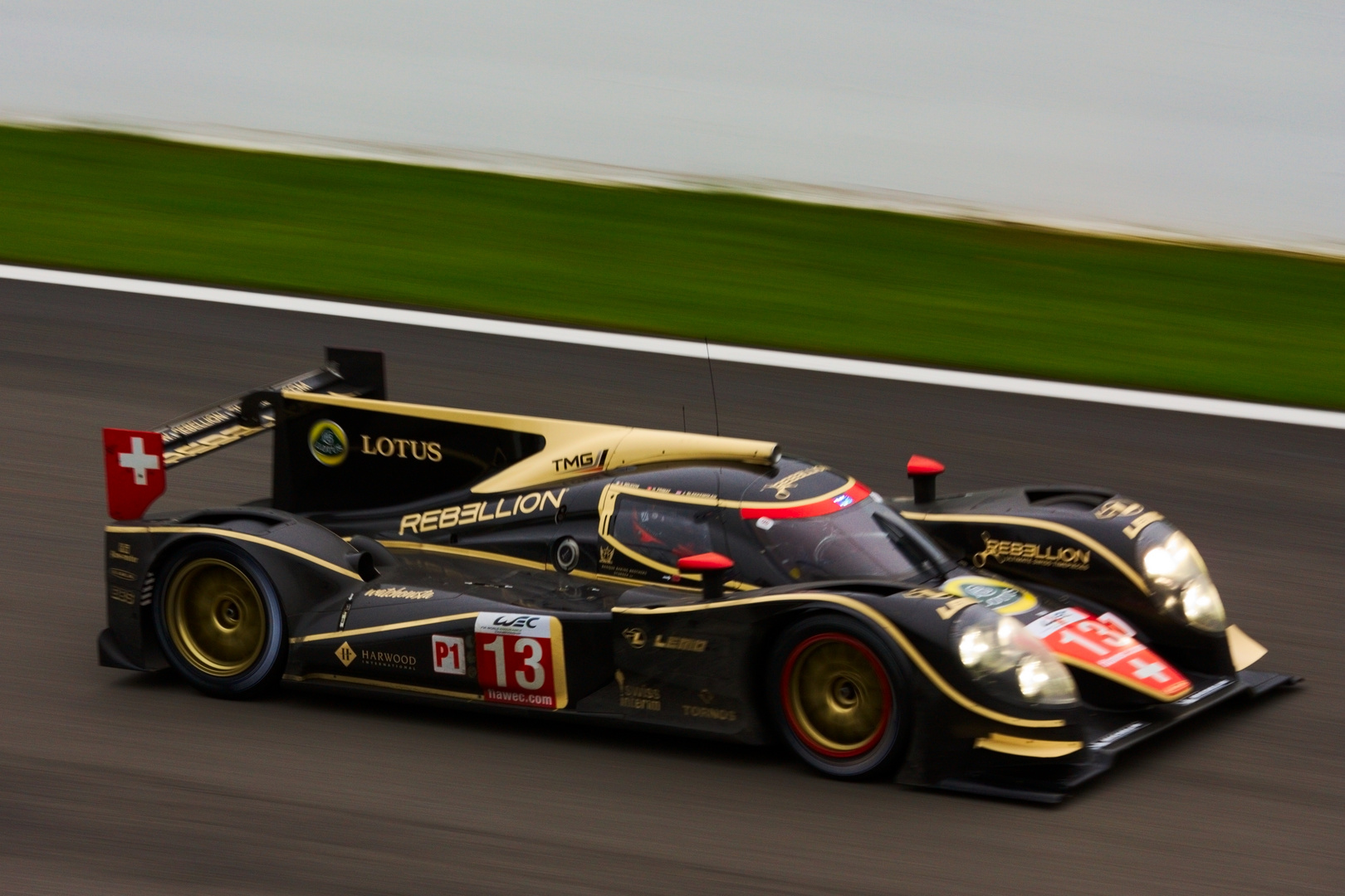 Rebellion Racing Lola-Toyota #13