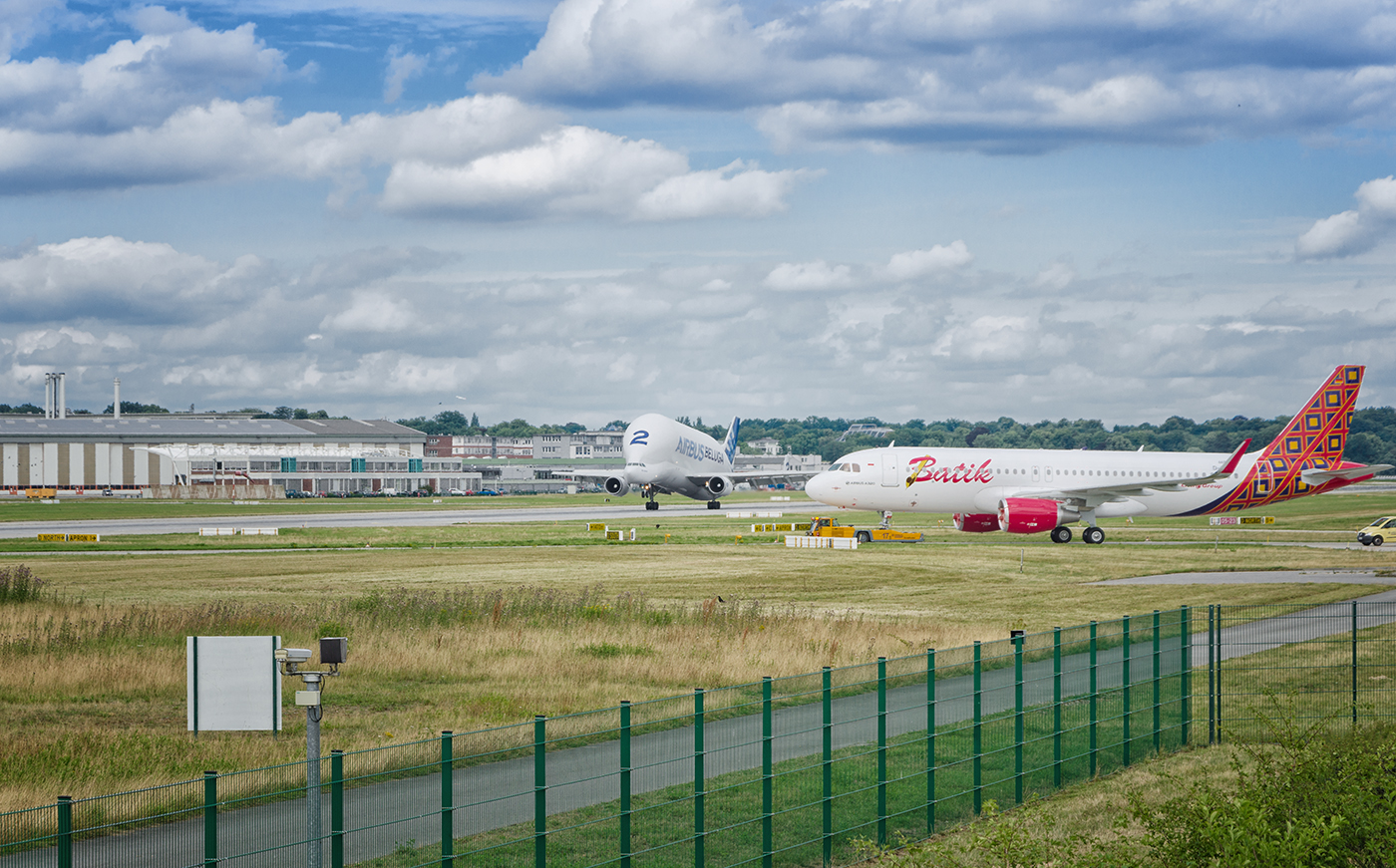 Rechts vor Links beim Airbus Werk Finfenwerder