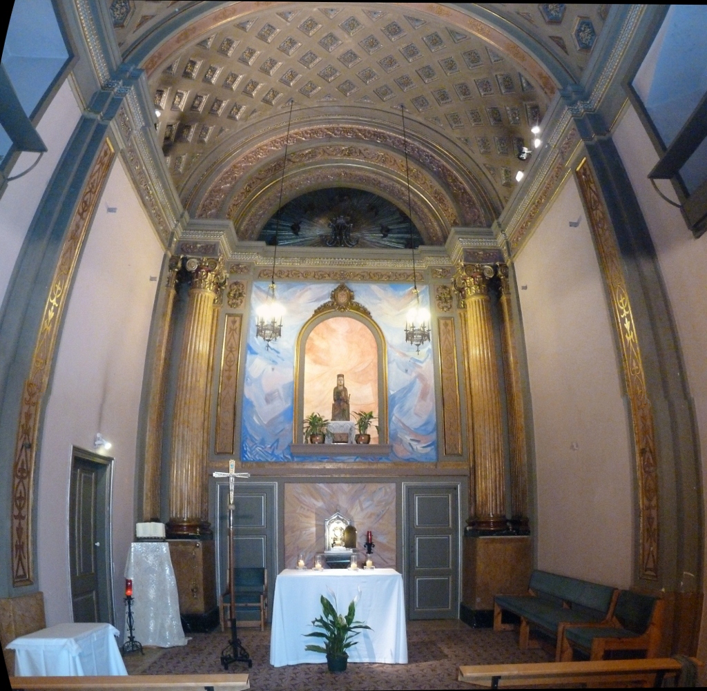 RECINTO INTERIOR IGLESIA ROMANICA XII, CAPELLA D'EN MARCUS, BCN