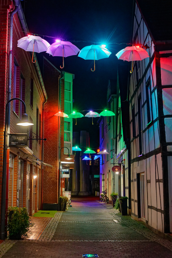 Recklinghausen Leuchtet 2023 "Beschirmte Gasse"