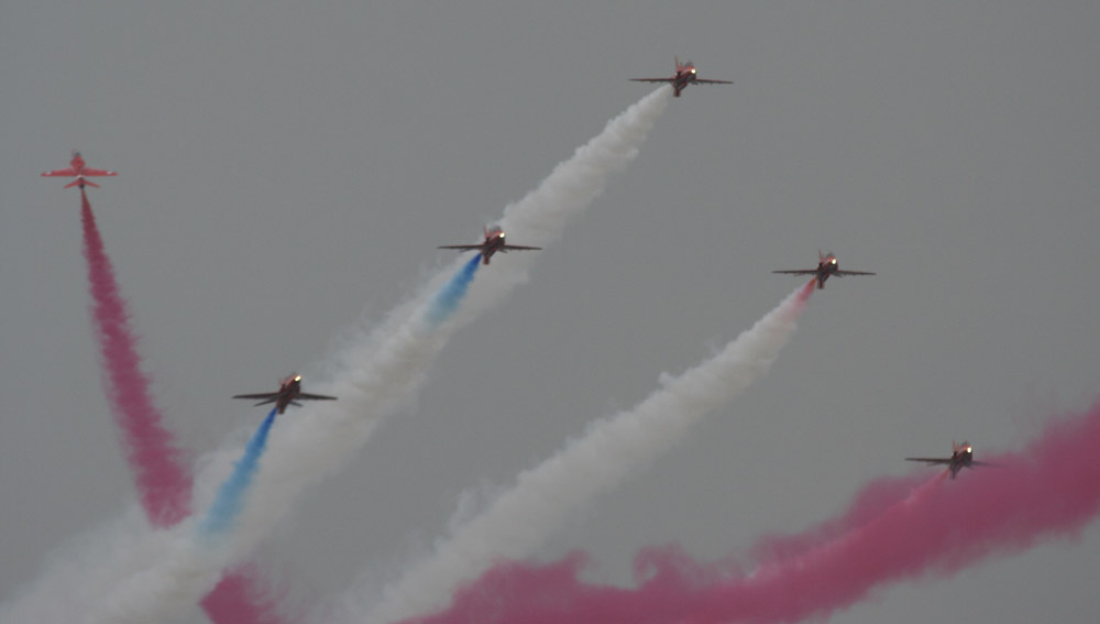 Red Arrows im Formationsflug Farnborough 2006