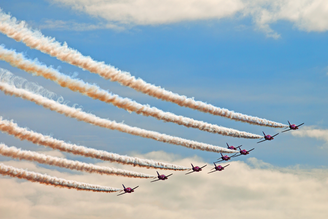 Red arrows V