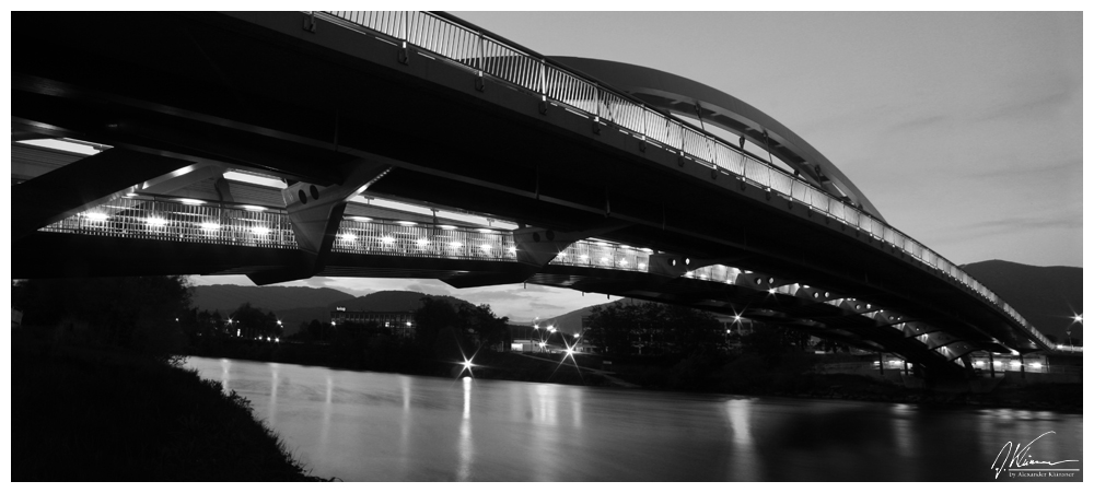 red bridge pano 2