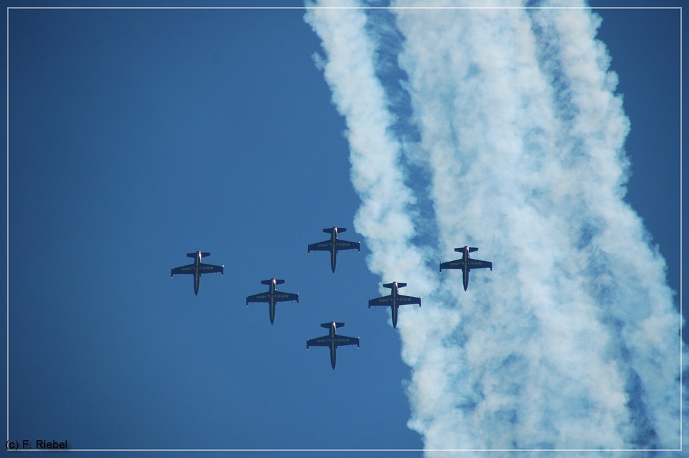 Red Bull Air Race Formation - Porto