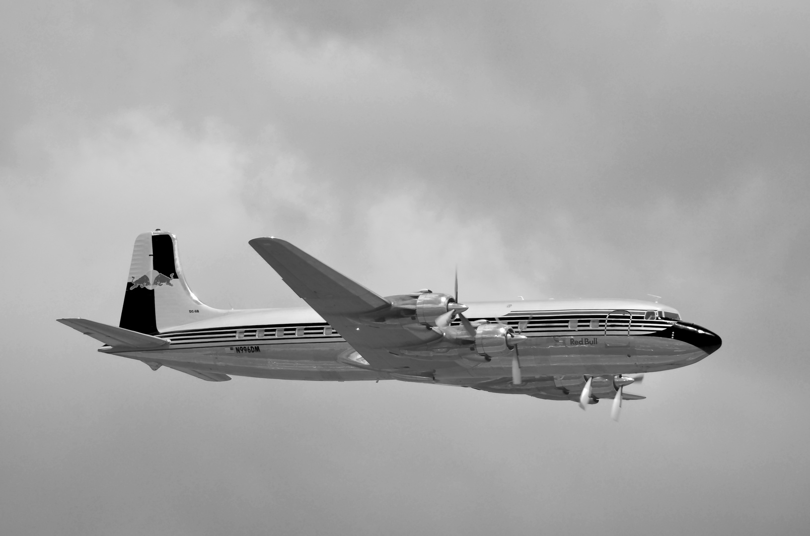 Red Bull DC-6