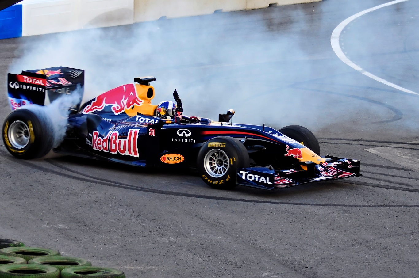 Red Bull Formel1 Burnout