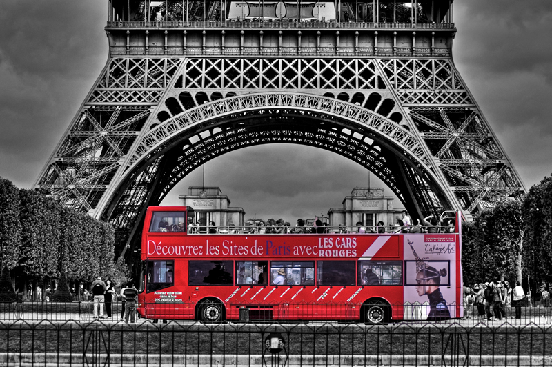 ***Red Bus in Paris***