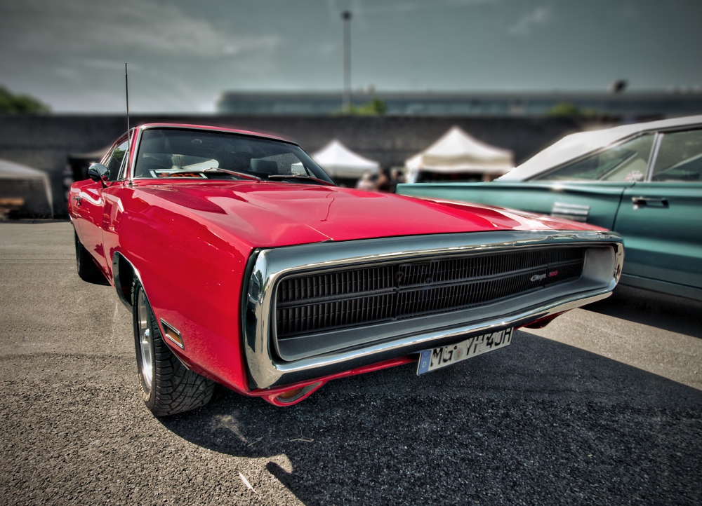 RED CHARGER