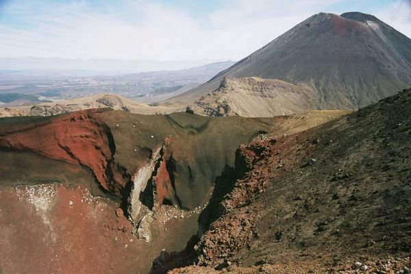 red crater im Tongariro NP