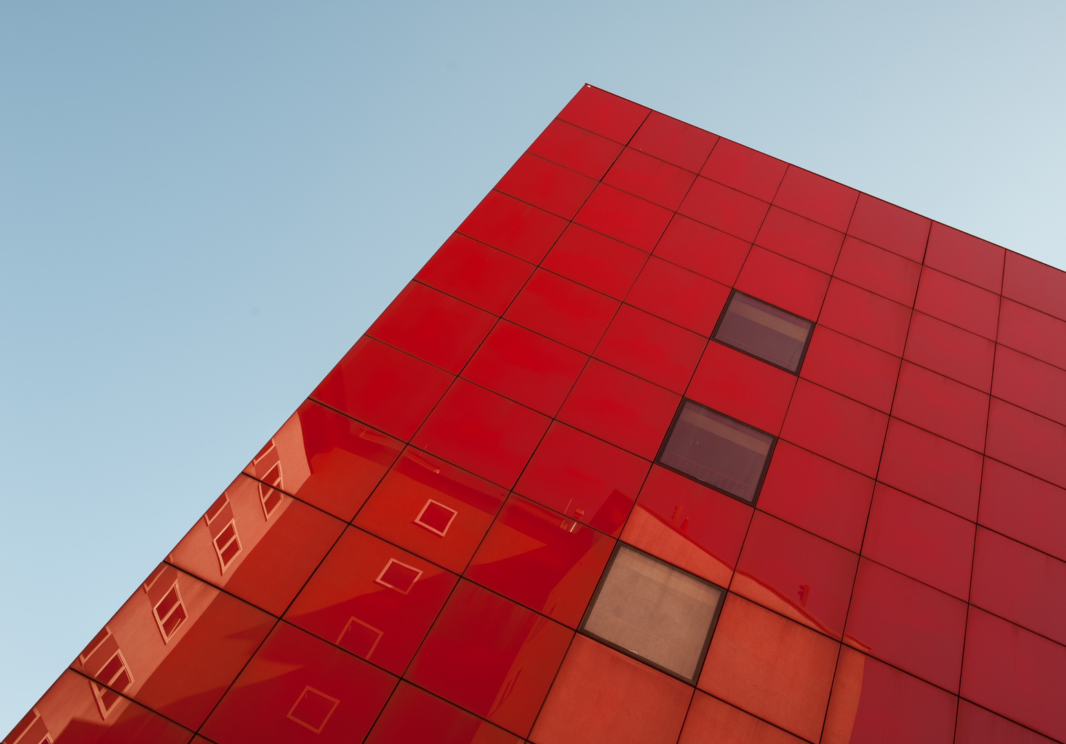 ...red cube