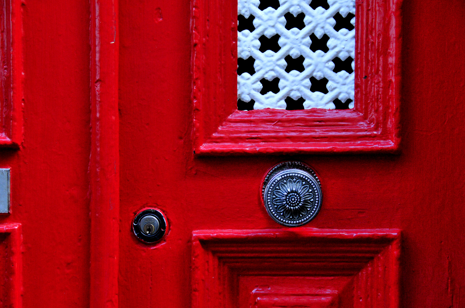 RED - DOOR