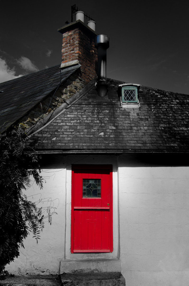 ... red door ...