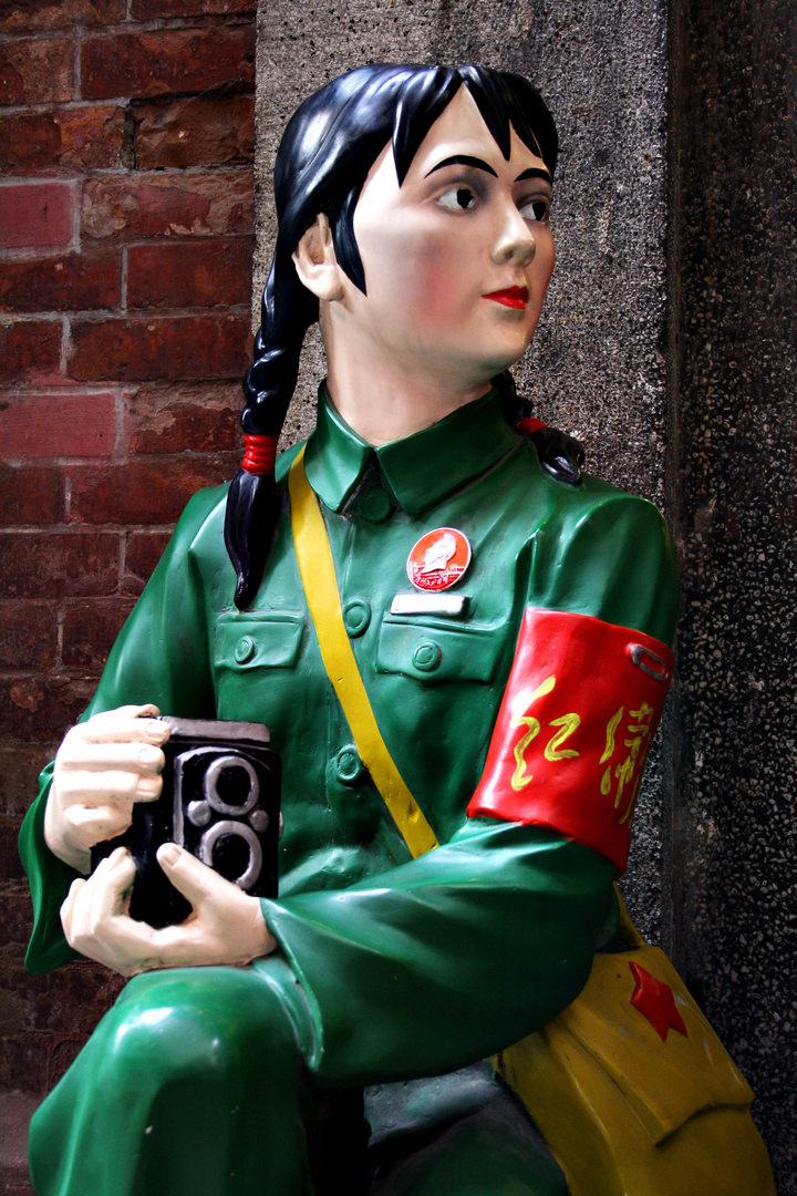 Red Guard Photo-Girl [2011]