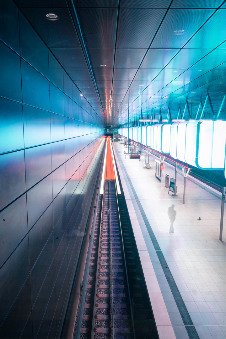 Red - Hafencity Station