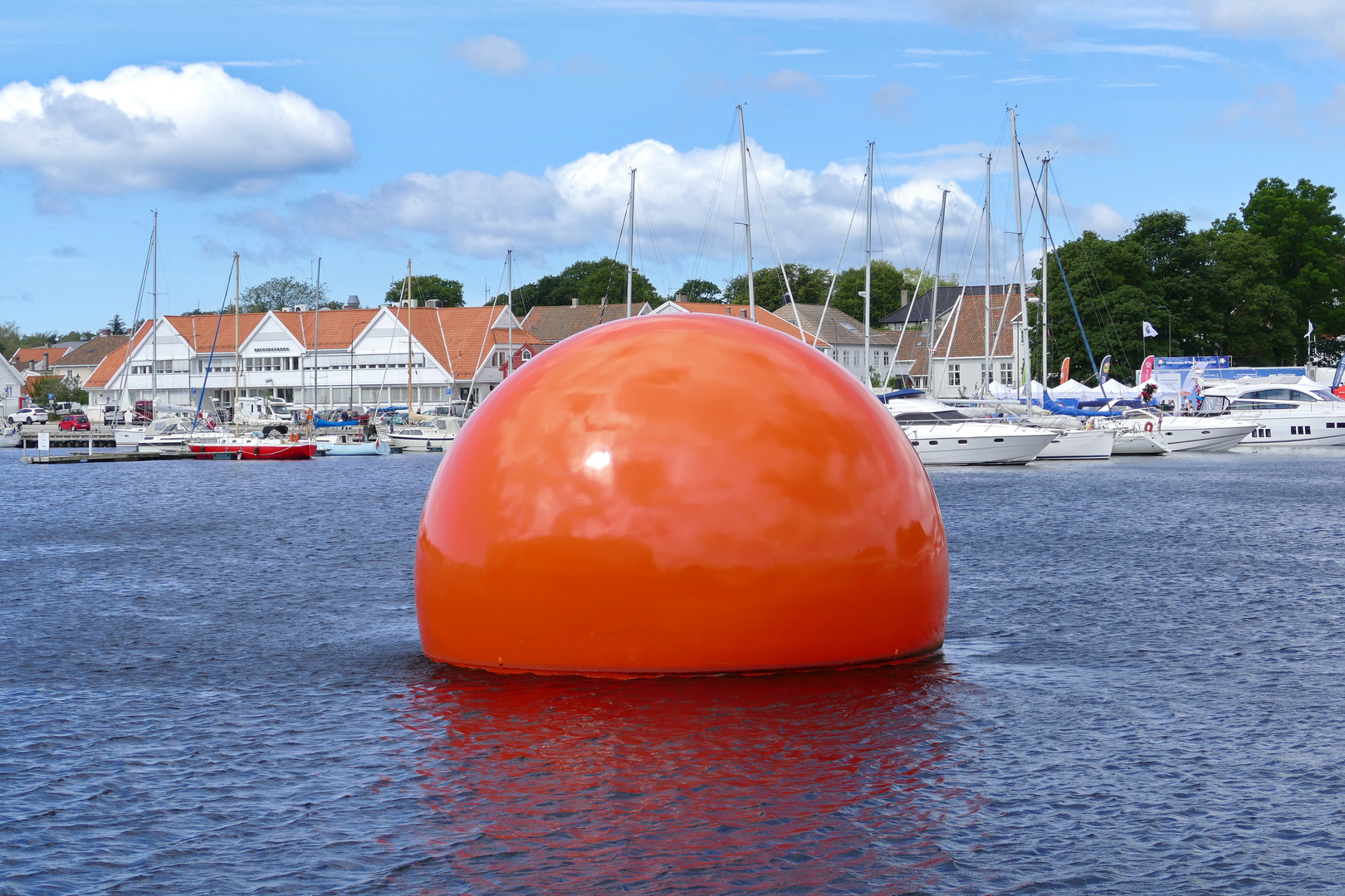 Red Nose im Hafen von Mandal Norwegen