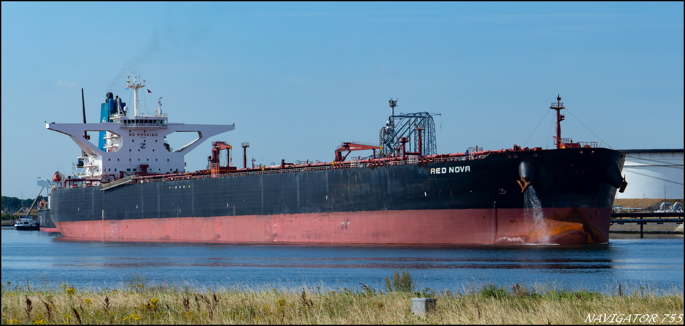 RED NOVA Tanker, Rotterdam Calandcanal.