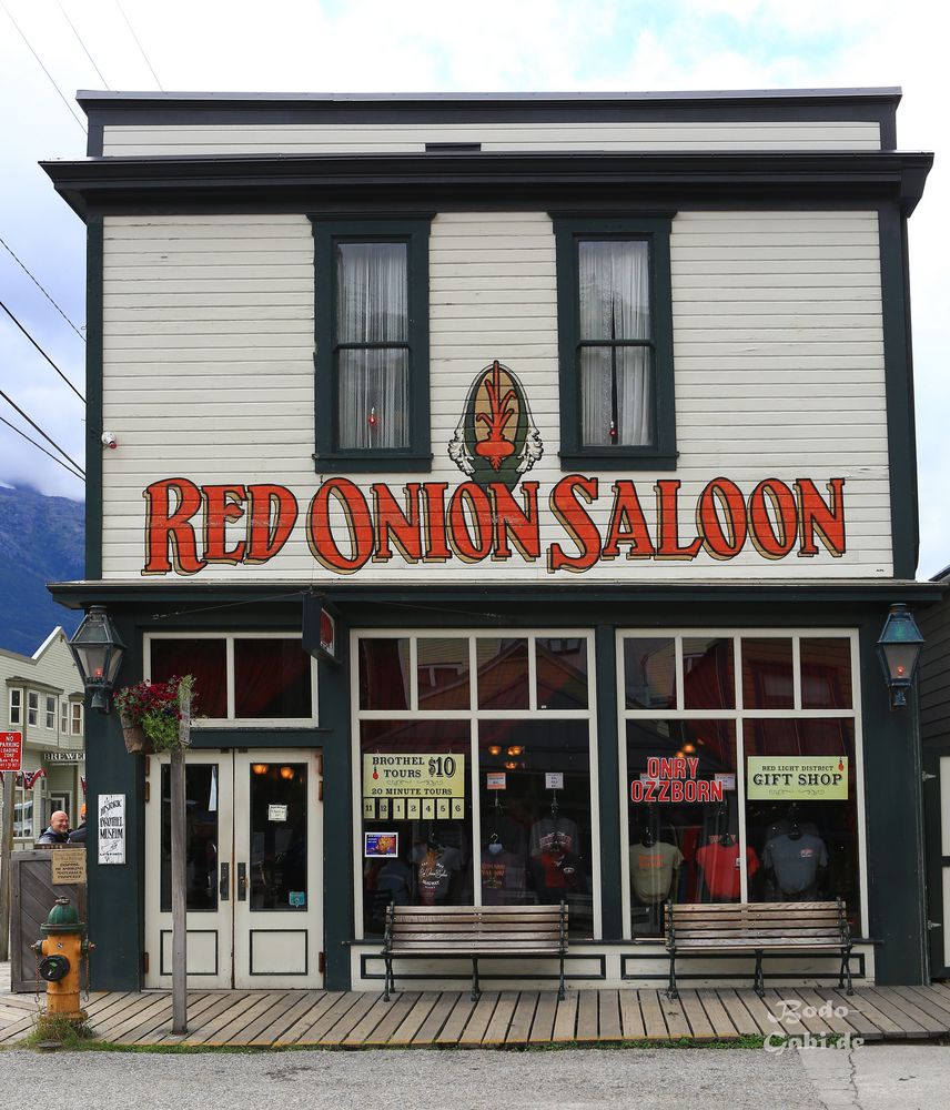 Red Onion Saloon