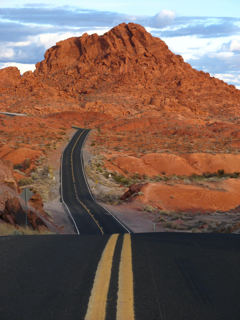 Red Rocks, Highway nicht weit von Vegas..........