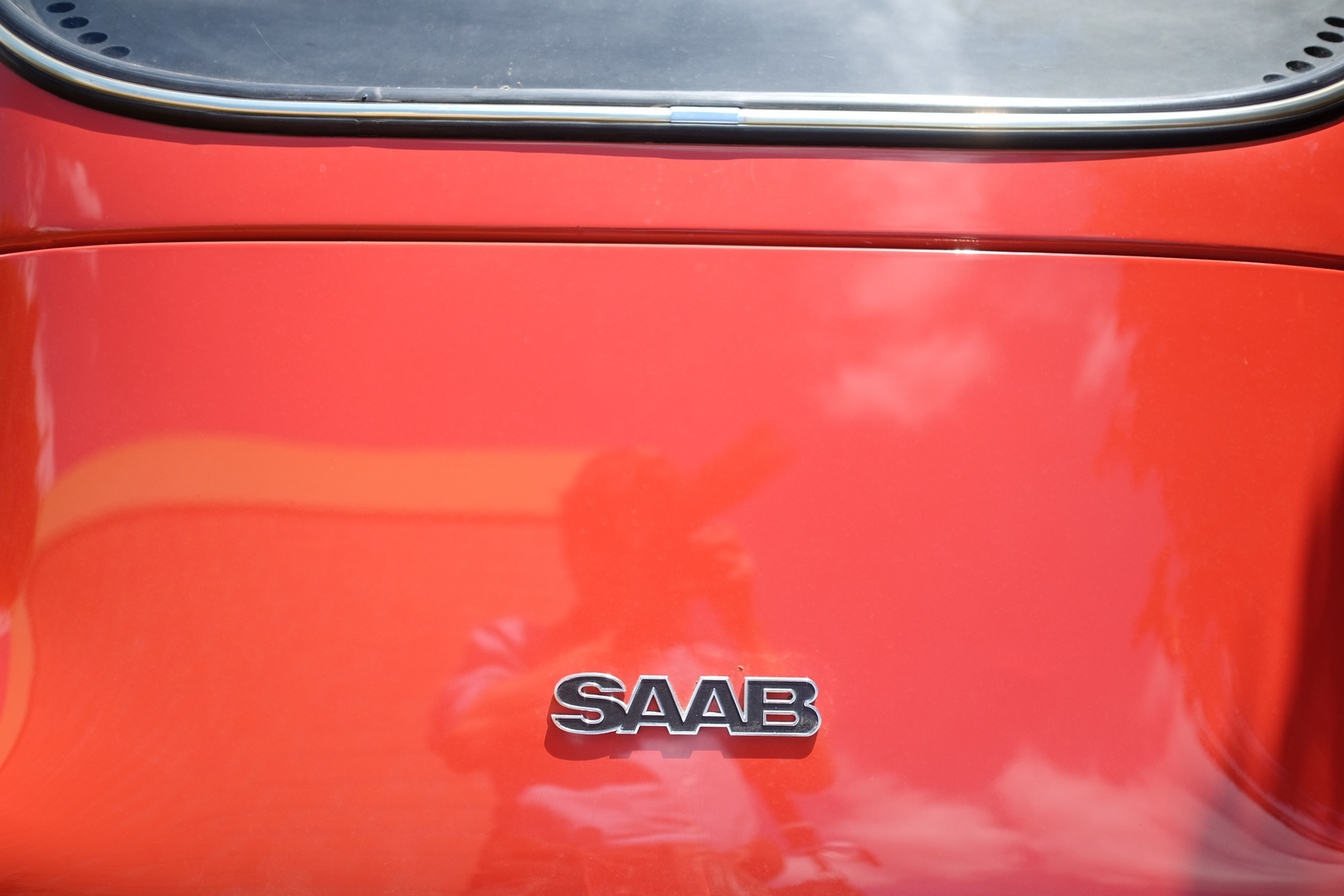 Red Saab