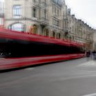 ... red tram ...