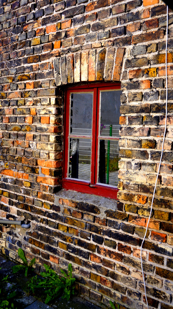 red window