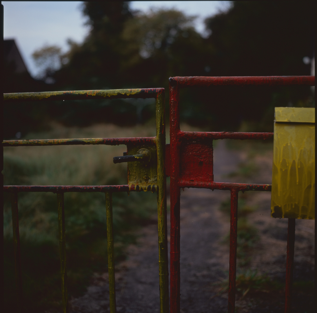 Red /Yellow Gate