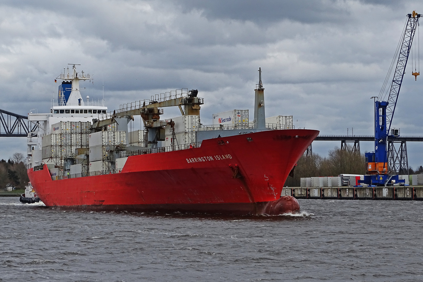 Reefer vor dem Rendsburg-Port