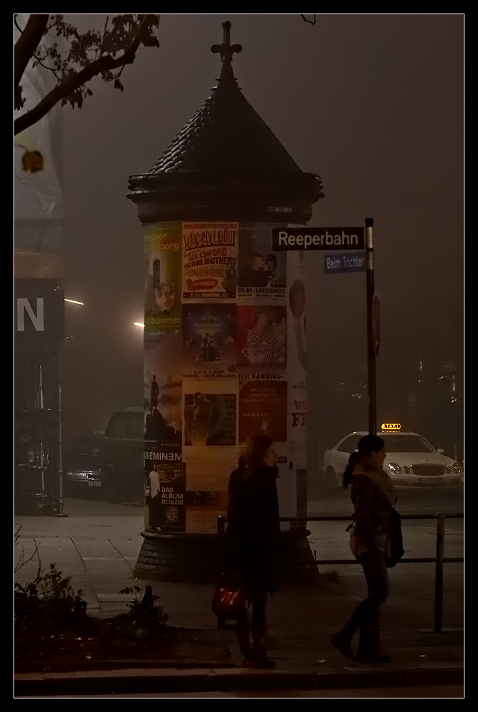 Reeperbahn im Nebel