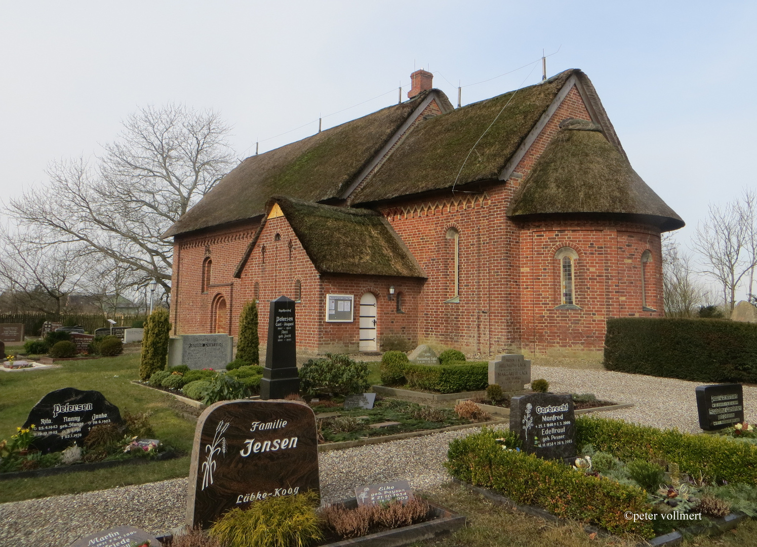 Reetgedeckte Kirche in Klanxbüll