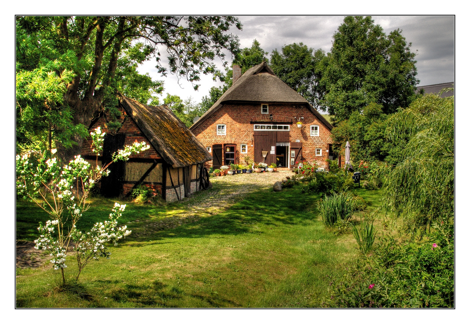 Reetgedecktes niederdeutsches Hallenhaus in Middelhagen - Rügen