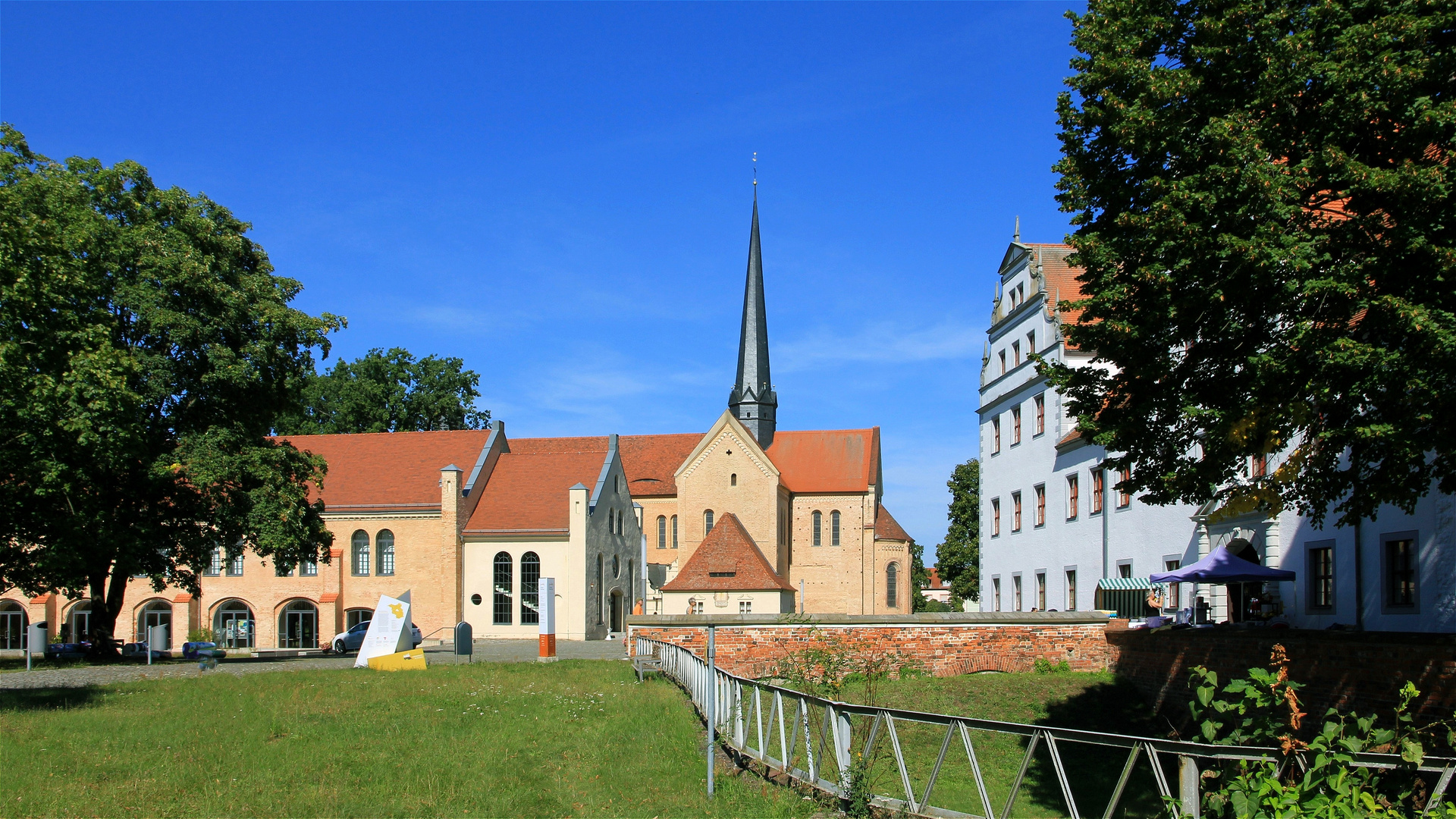 Refektorium, Klosterkirche & Schloss Doberlug