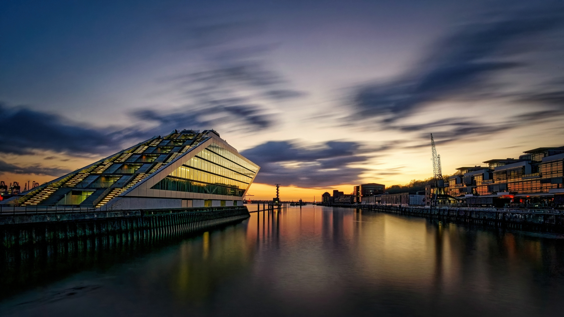  Reflection@Dockland