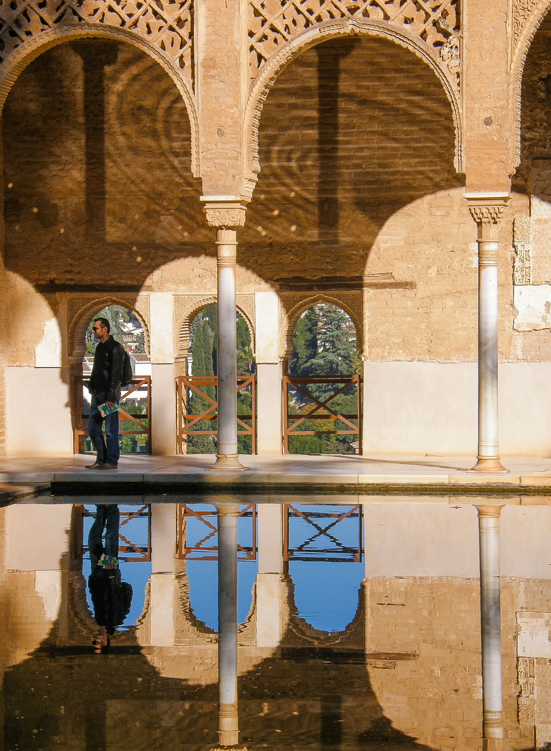 Reflejos en La Alhambra.