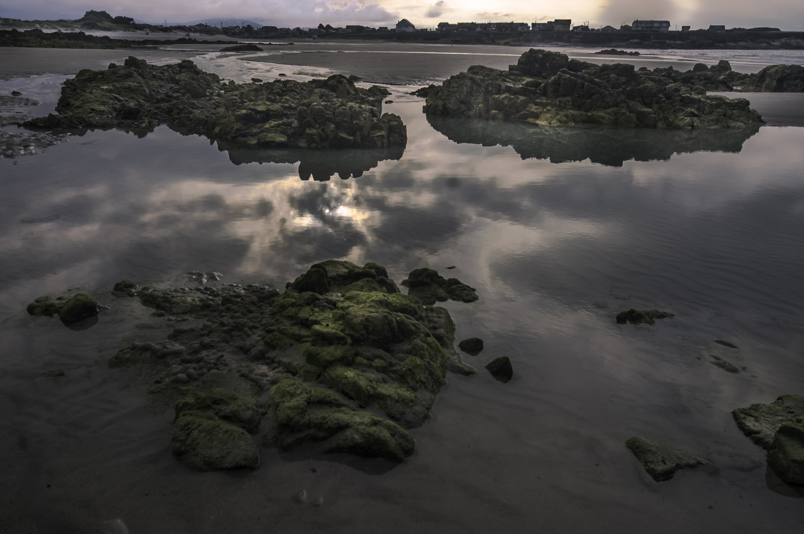 REFLEJOS EN LA PLAYA