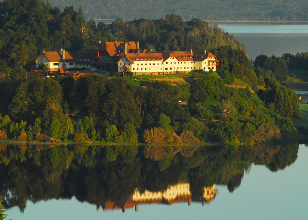 Reflejos en los lagos patagónicos