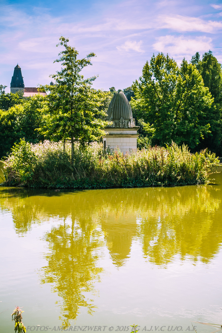 Reflektion 3 im Bentheimer Schlosspark und Teich