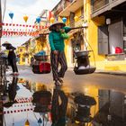 Reflektion einer Vietnamesin in Hoi An Vietnam