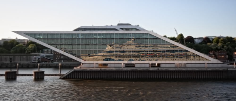 Reflektion im Dockland