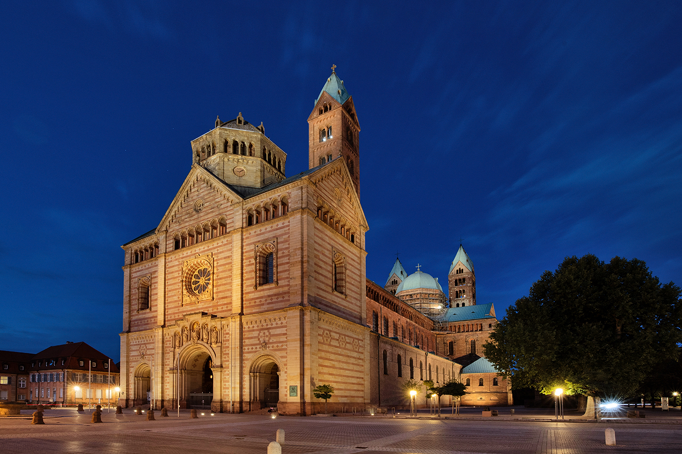 Reflektionen am Kaiser- und Mariendom zu Speyer