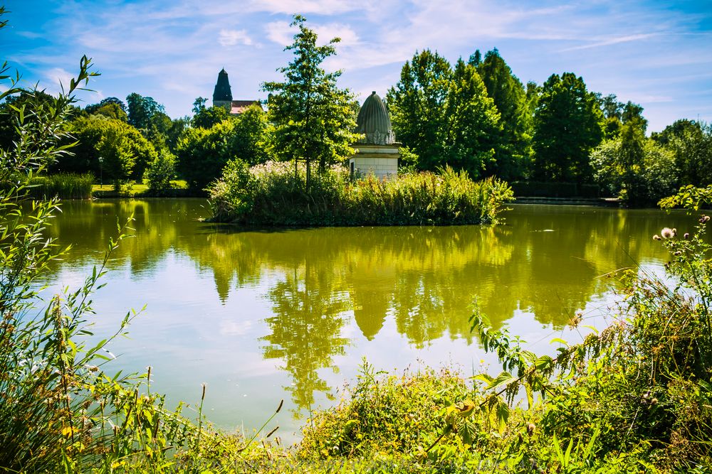 Reflektionen im Schlosspark Teich